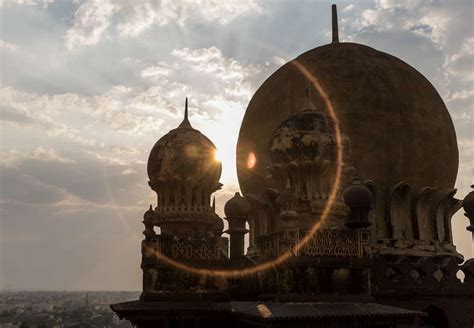  Gol Gumbaz – En Akustisk Upplevelse Som Lät Dig Skrika Till Din Nästa Dörrgranne