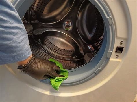 How to Clean Front Loader Washing Machine Rubber Seal: A Comprehensive Guide to Keeping Your Appliance Fresh and Functional