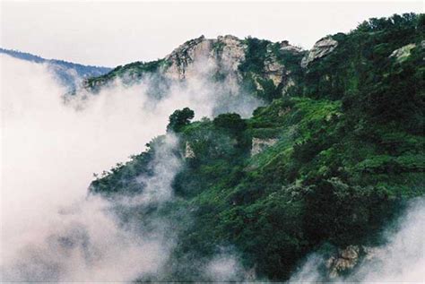  Huaguo Shan - En bergs vandring genom kinesisk historia och spirituell mystik!